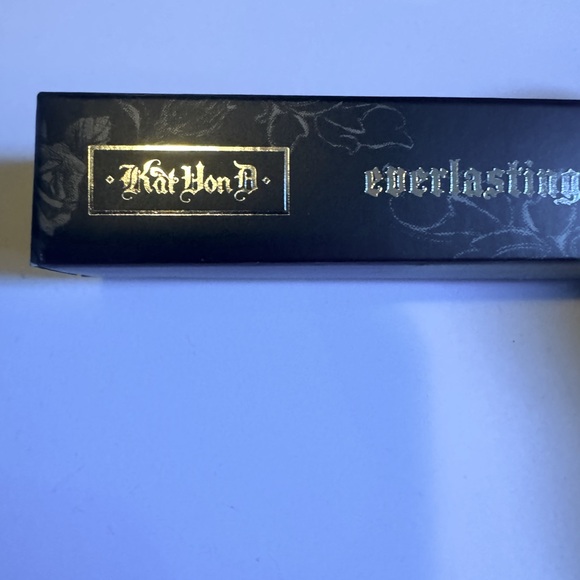 BNIB Kat Von D “Hawkwind” everlasting matte lipstick before she sold company - Picture 5 of 6